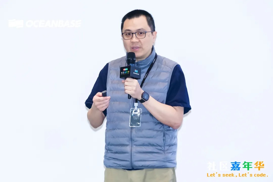 社区嘉年华现场直击！开源开放，生态共赢！13岁少年拿下 AI Coding 第二名！